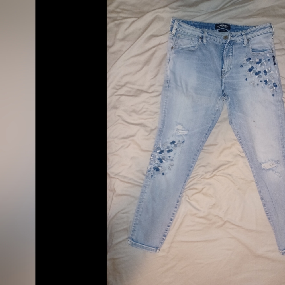 Silver Jeans Izzy ankle skinny